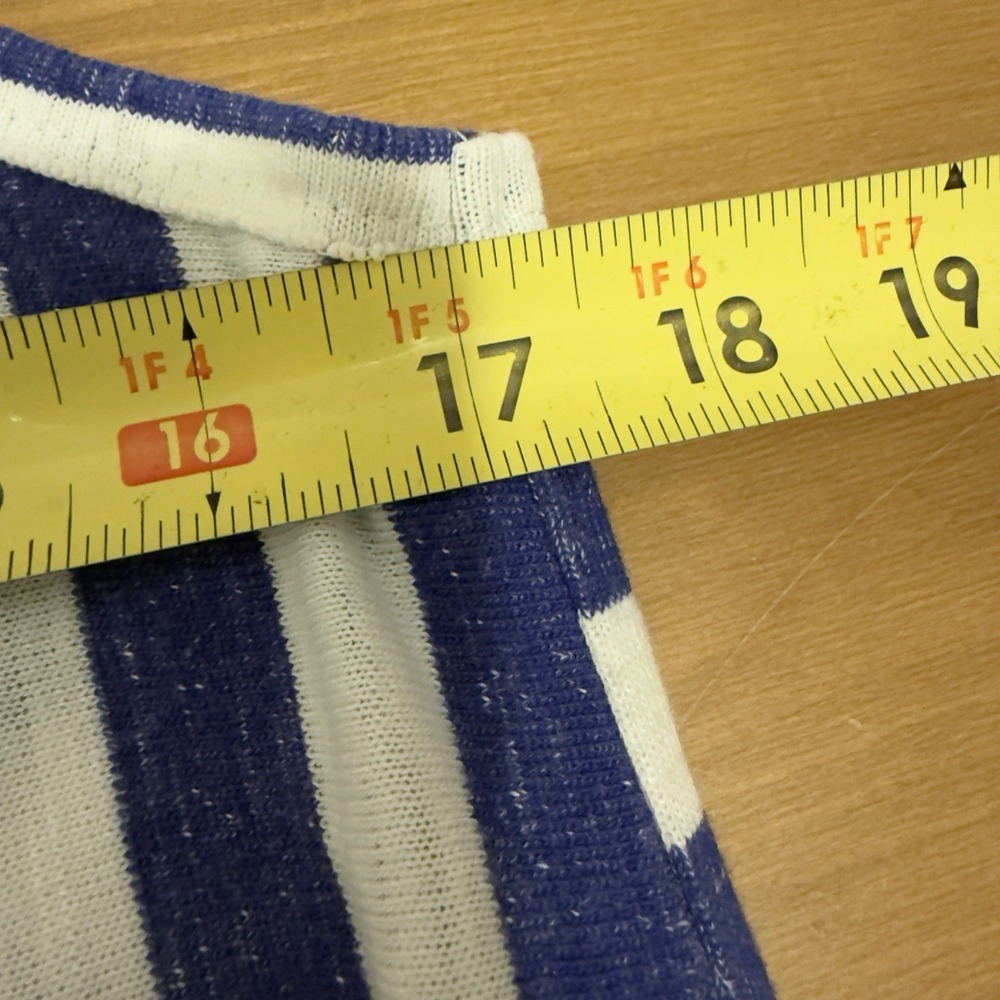 Hazel Women's White Blue Stripe Tank Size Medium - Picture 5 of 6